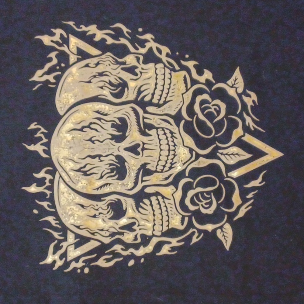 TORRID 2 BLACK SHORT-SLEEVED TSHIRT SKULL GOLD FOIL